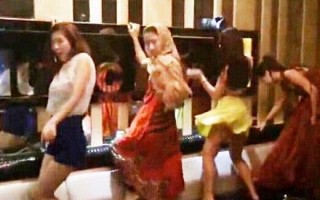 搞怪跳舞恶搞视频，搞怪跳舞恶搞视频大全