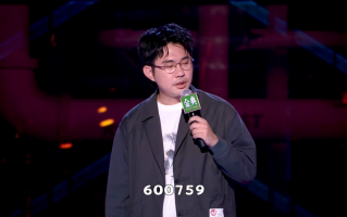 脱口秀演员的服装段子，脱口秀演员的服装段子视频
